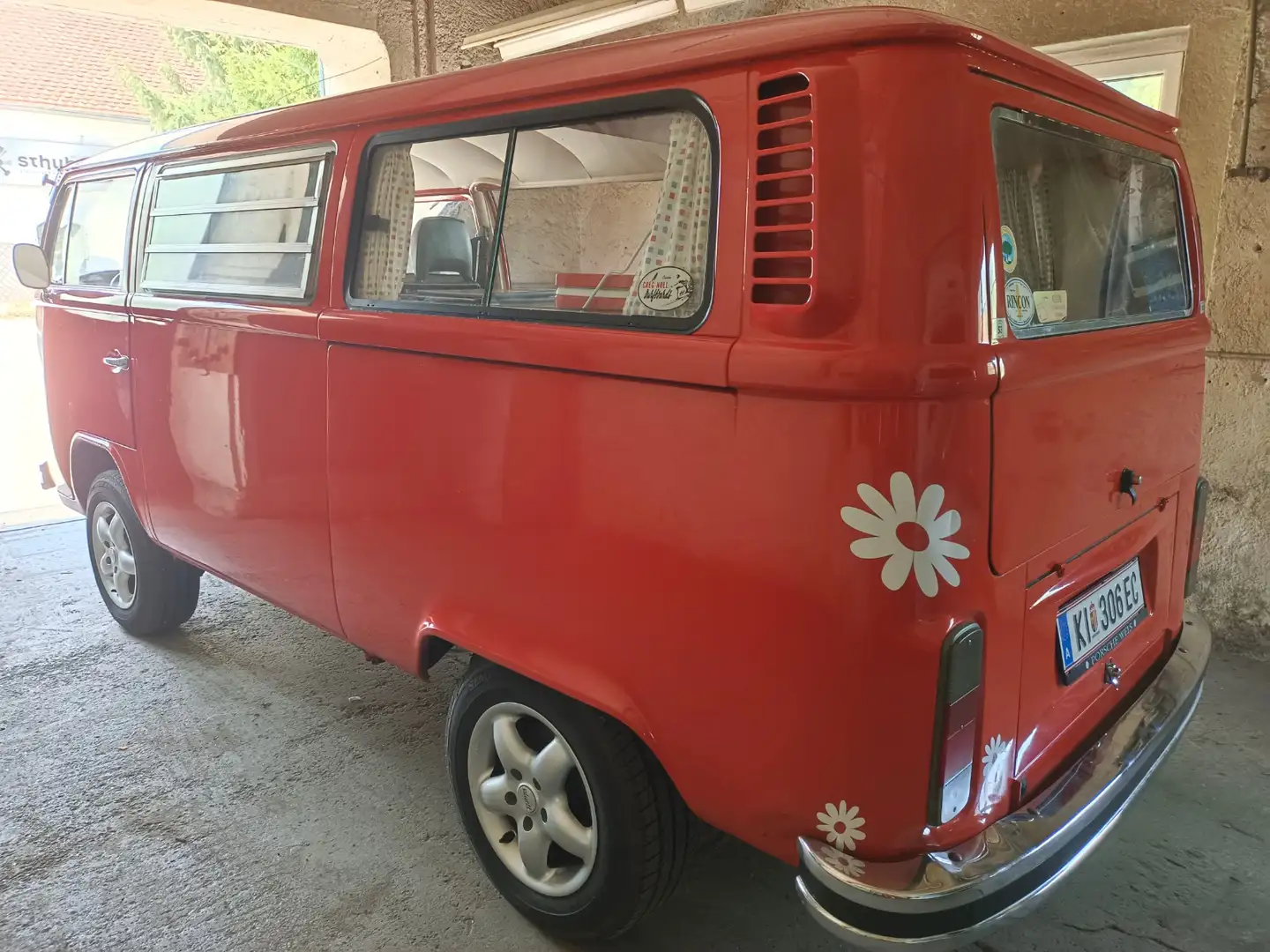 Volkswagen T2 Westfalia-Innenausbau Rot - 1