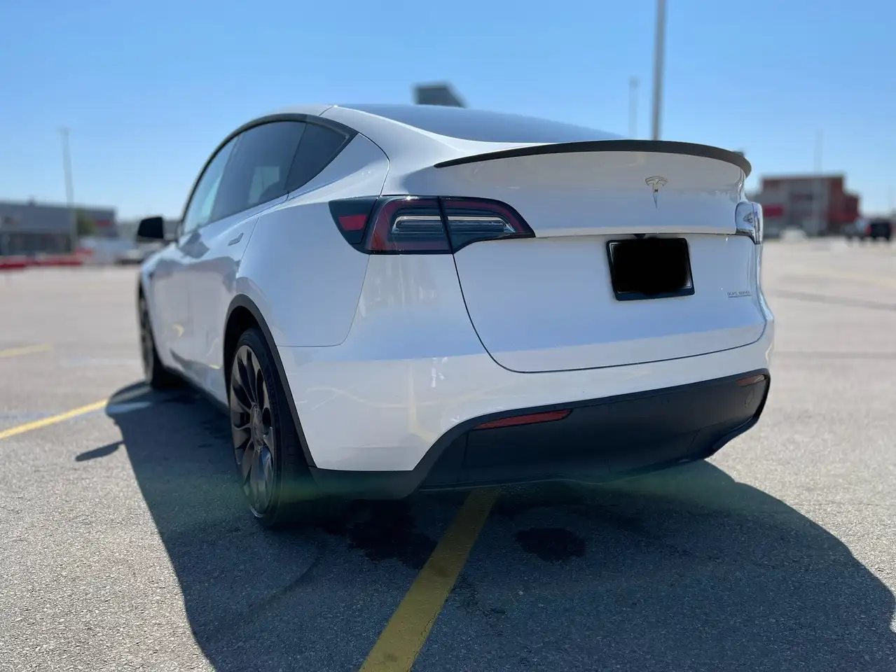 Tesla Model Y снимка Tesla Model Y