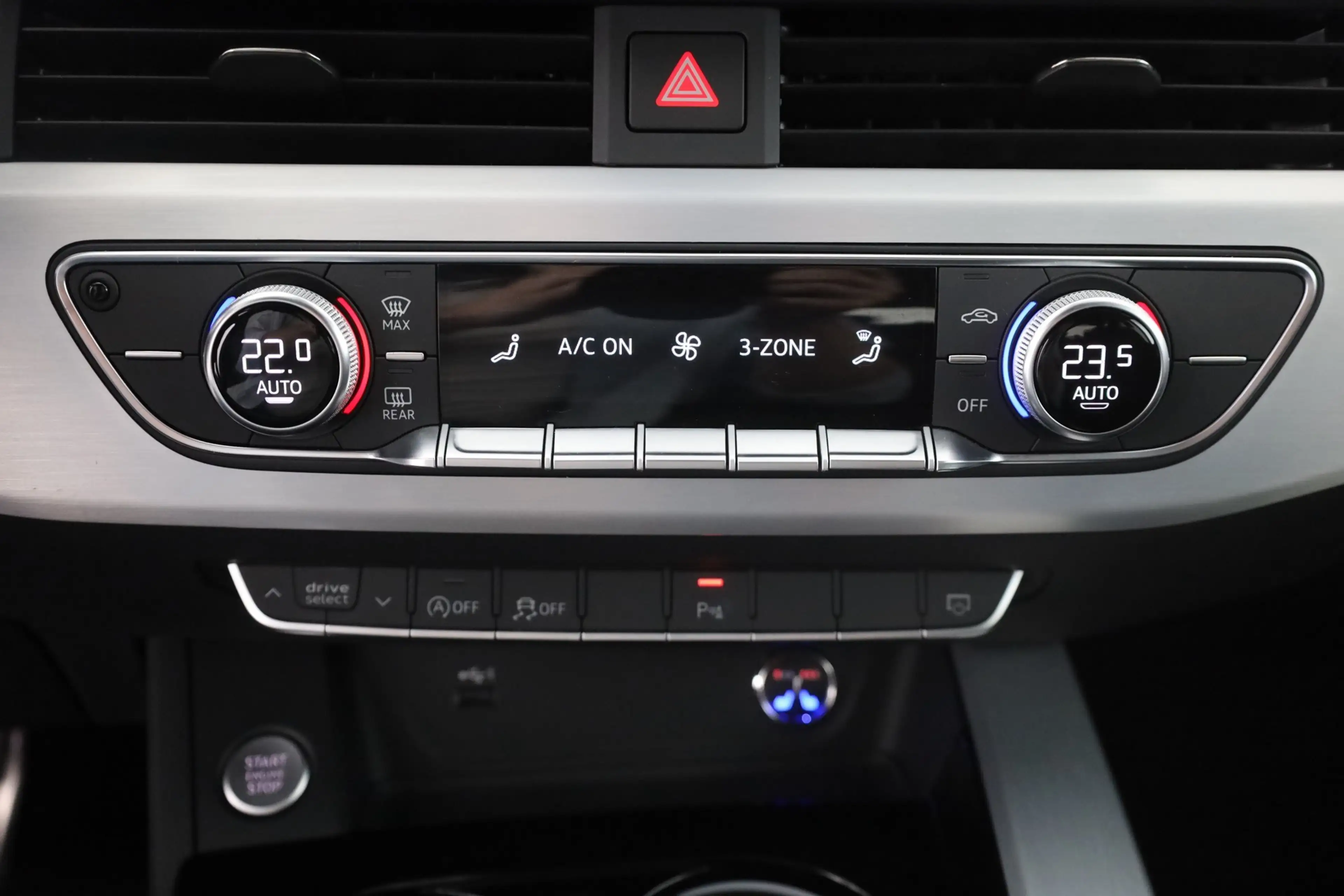 Audi A4 Avant 40 TDI S-Line quattro Aut. LED ACC Navi — photo 12