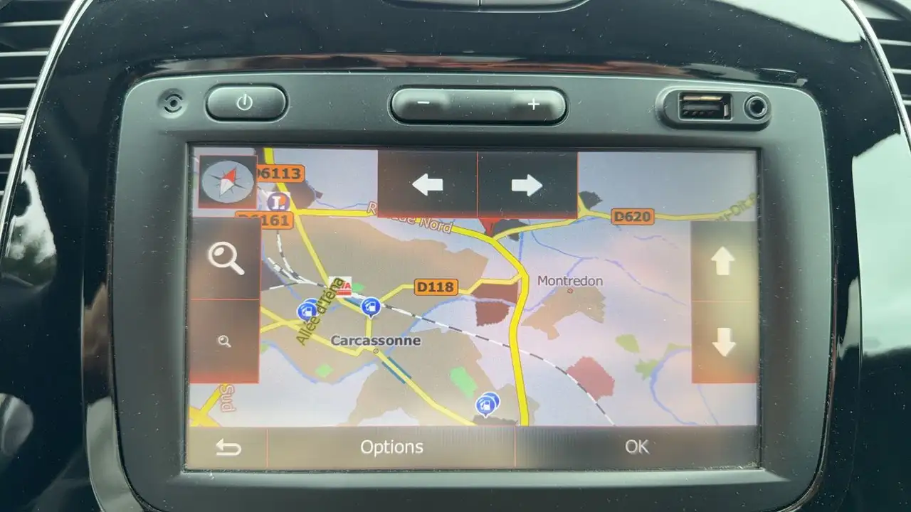 Renault Captur — photo 23