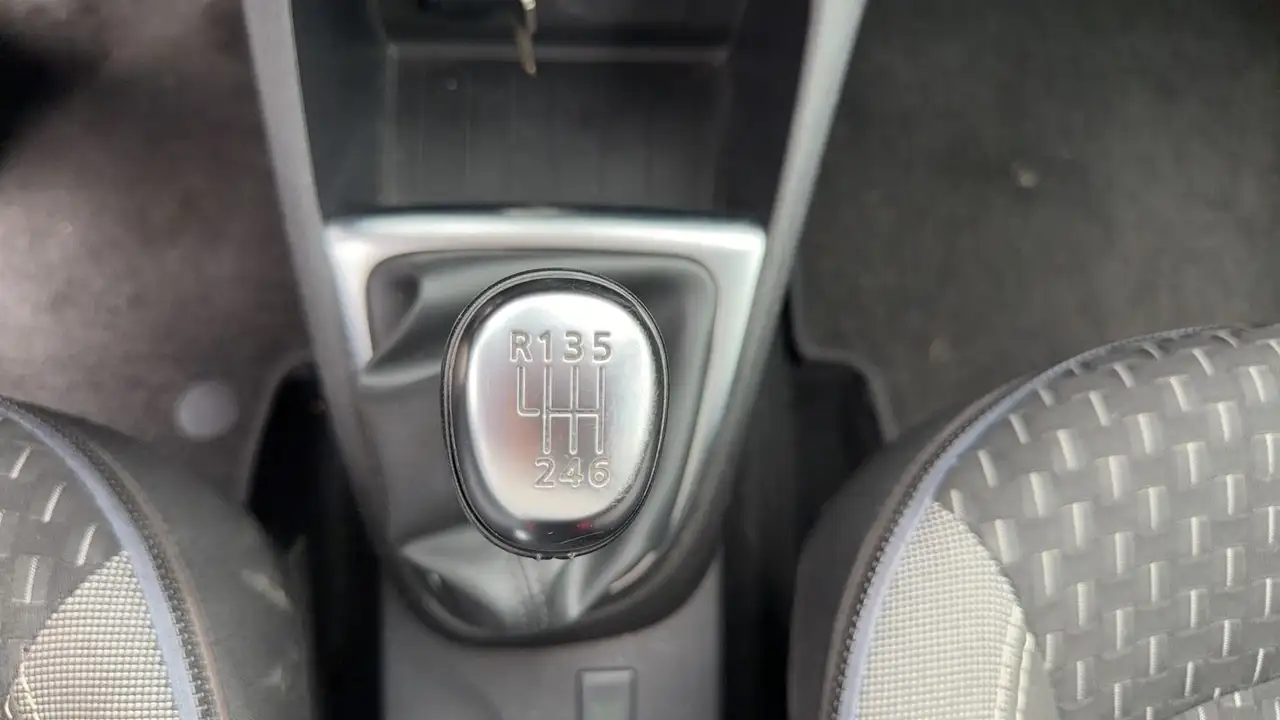 Renault Captur — photo 27