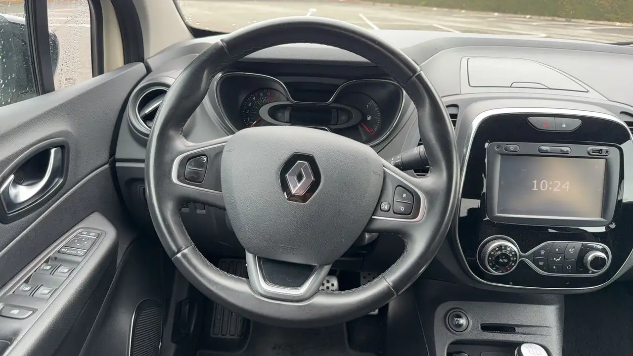 Renault Captur — photo 24