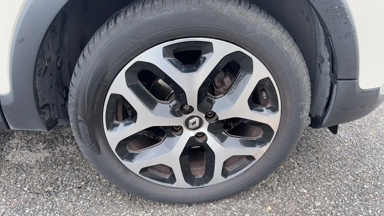 Renault Captur — photo 17