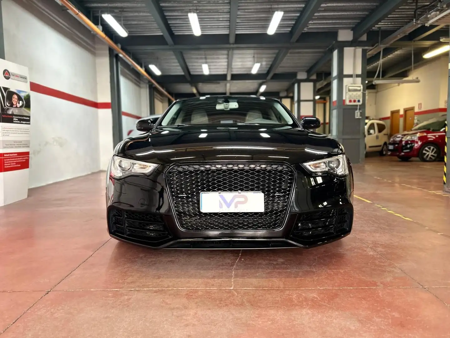 Audi A5 2.0 TDI 177 CV Business Plus Zwart - 2