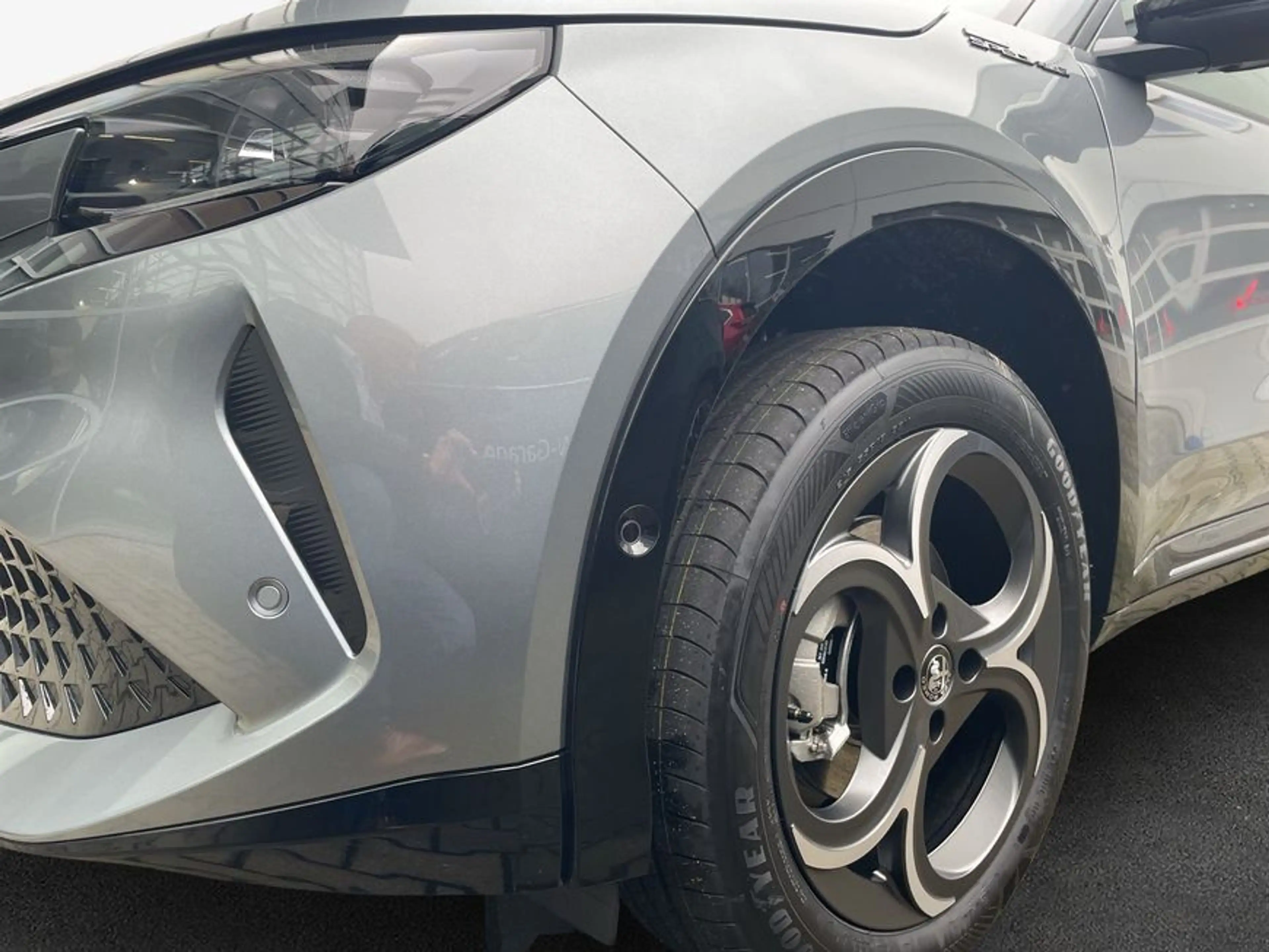Alfa Romeo Junior 1.2 VGT Ibrida Sport Speciale 100 kW, 5-tür — photo 6