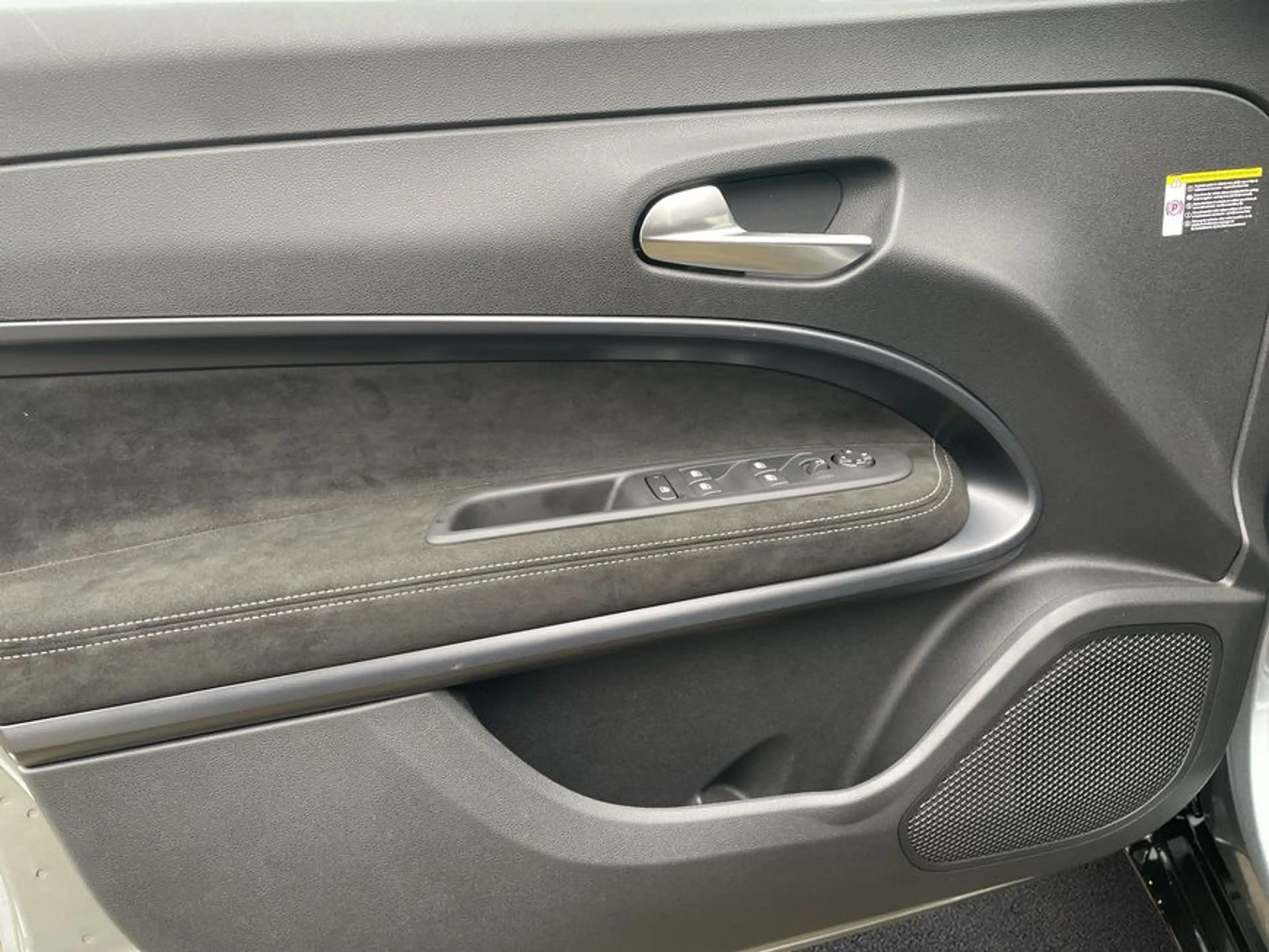 Alfa Romeo Junior 1.2 VGT Ibrida Sport Speciale 100 kW, 5-tür — photo 15