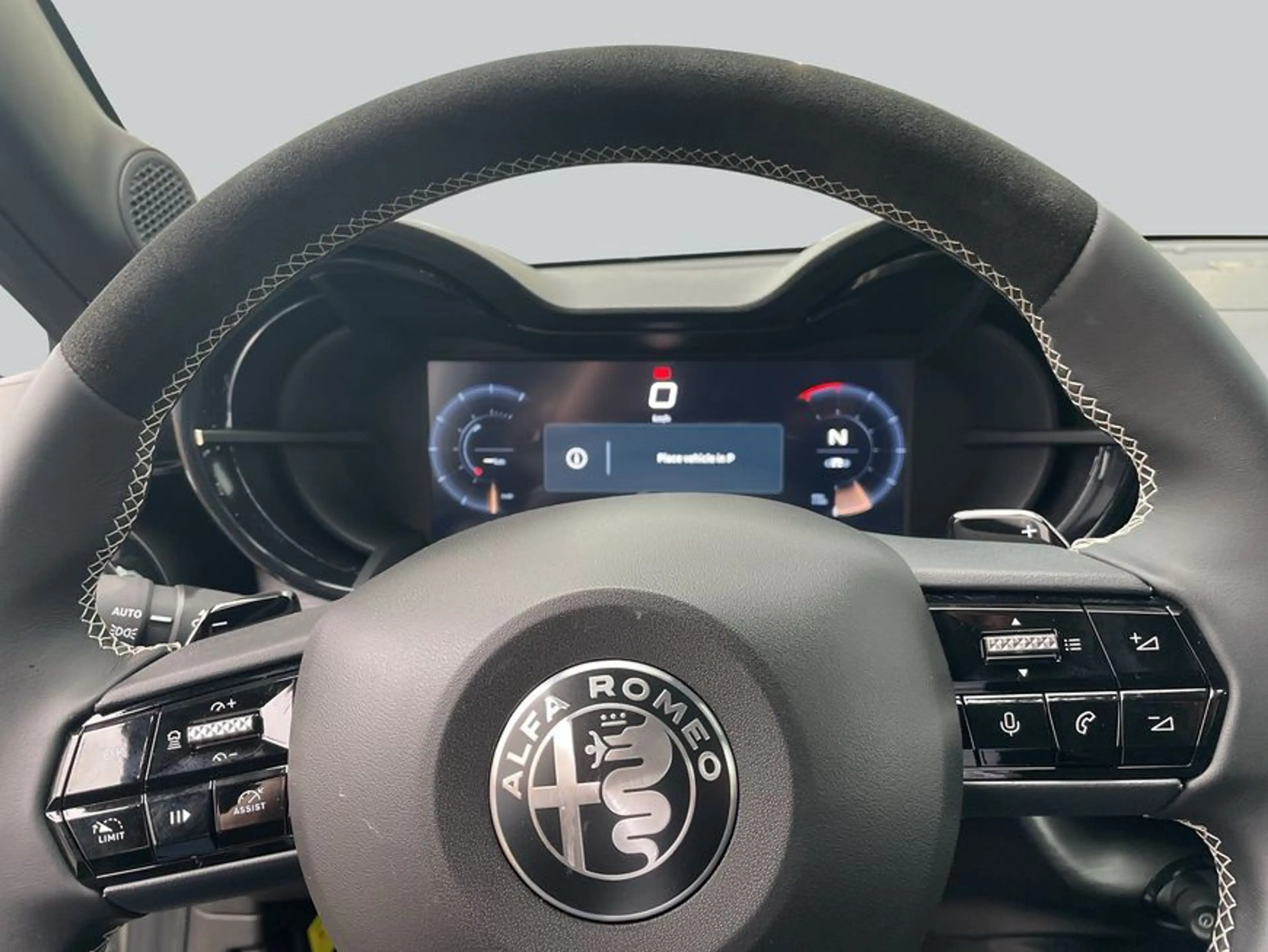 Alfa Romeo Junior 1.2 VGT Ibrida Sport Speciale 100 kW, 5-tür — photo 13