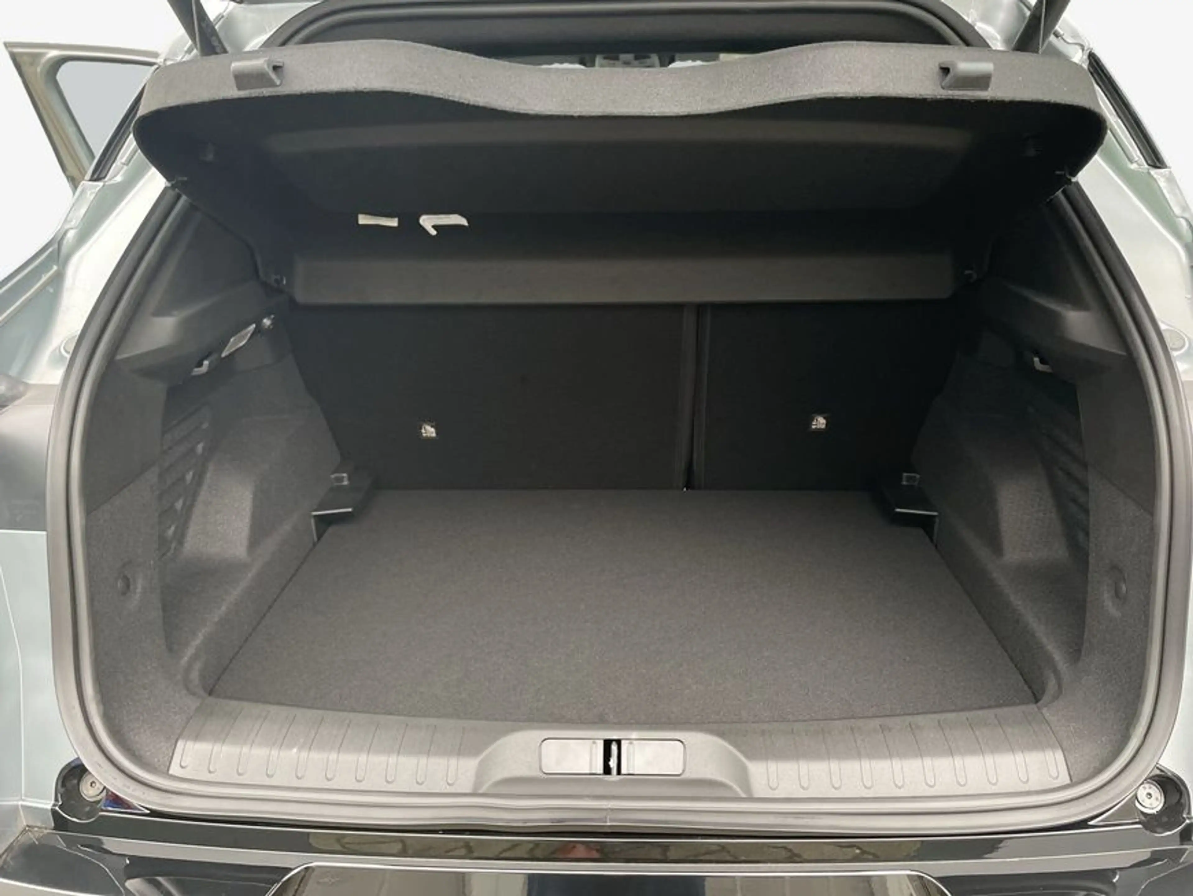 Alfa Romeo Junior 1.2 VGT Ibrida Sport Speciale 100 kW, 5-tür — photo 8