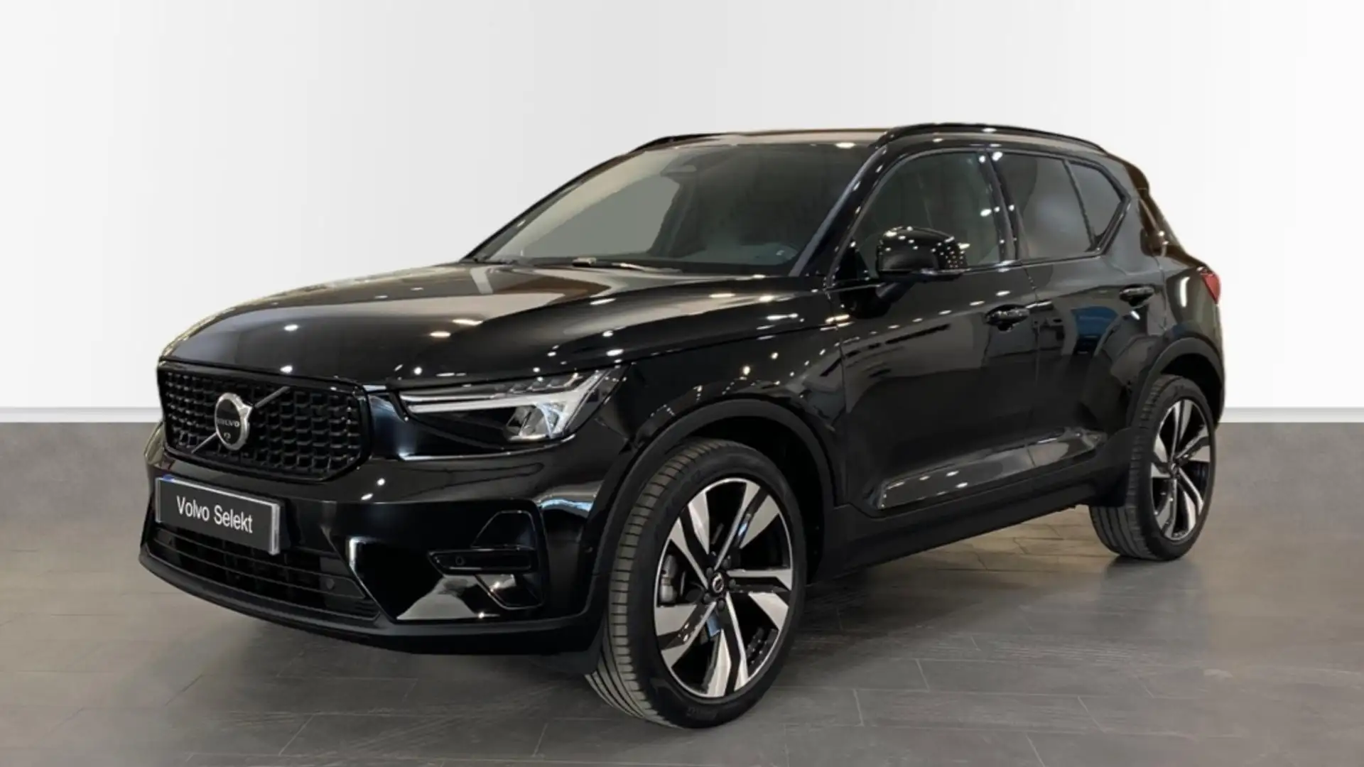 Volvo XC40 2.0 B4 G PLUS DARK AUTO 4WD 5P - 1