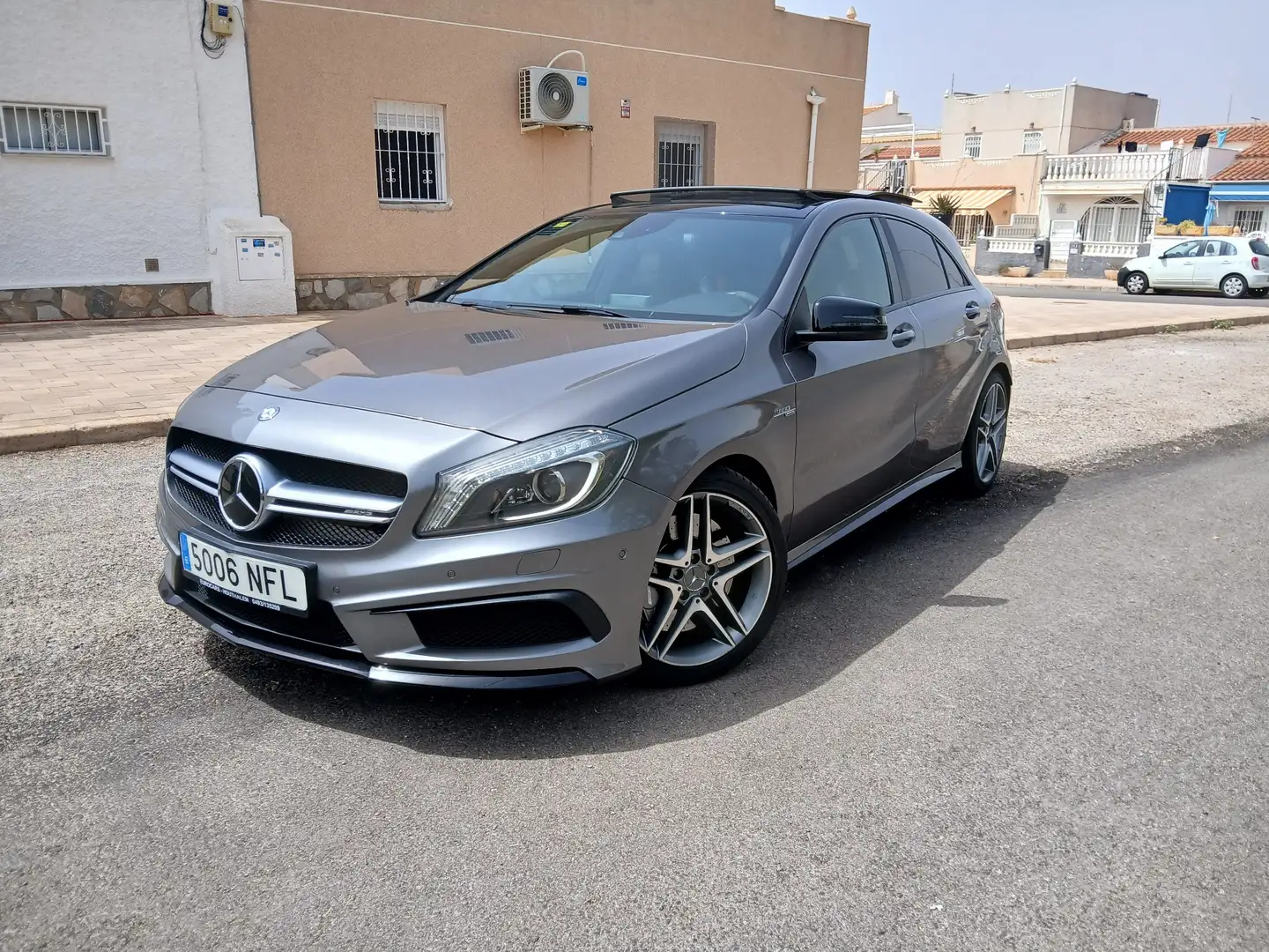 Mercedes-Benz A 45 AMG 4Matic Speedshift 7G-DCT - 1
