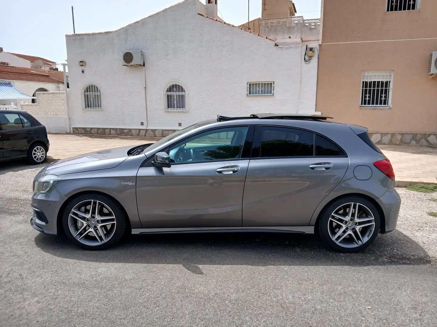 Mercedes-Benz A 45 AMG 4Matic Speedshift 7G-DCT - 2