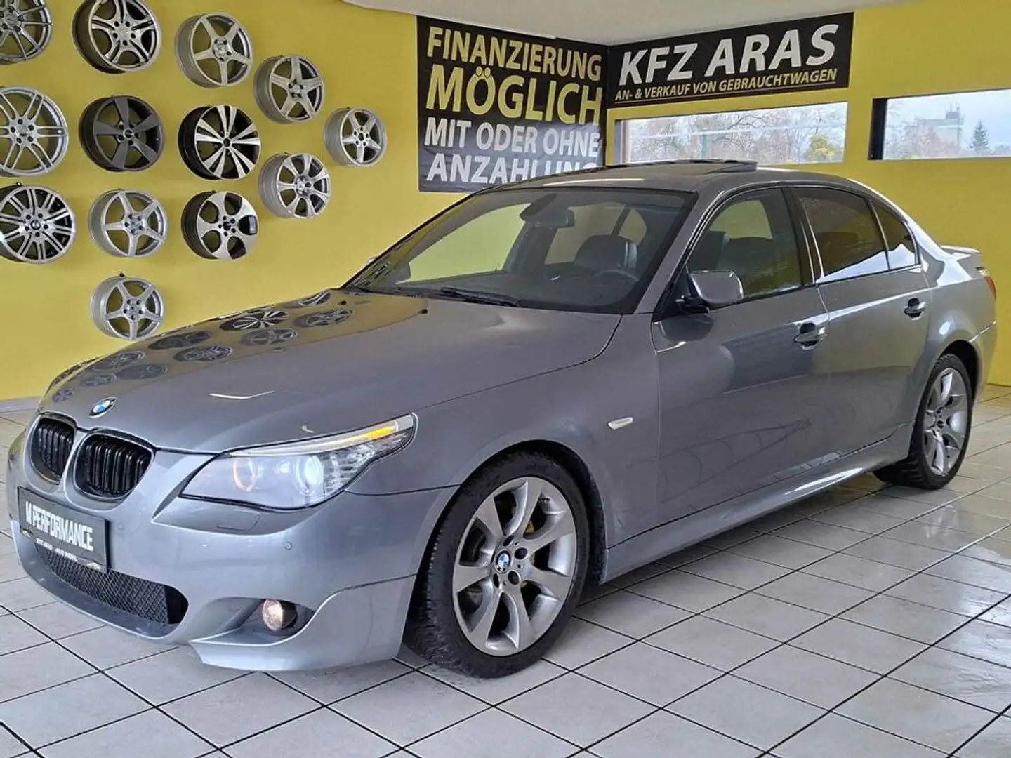 BMW 525 d M-PAKET, GUTER ZUSTAND, PDC, AHK, NAVI Grau - 1