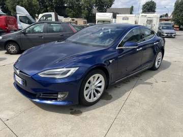 100D