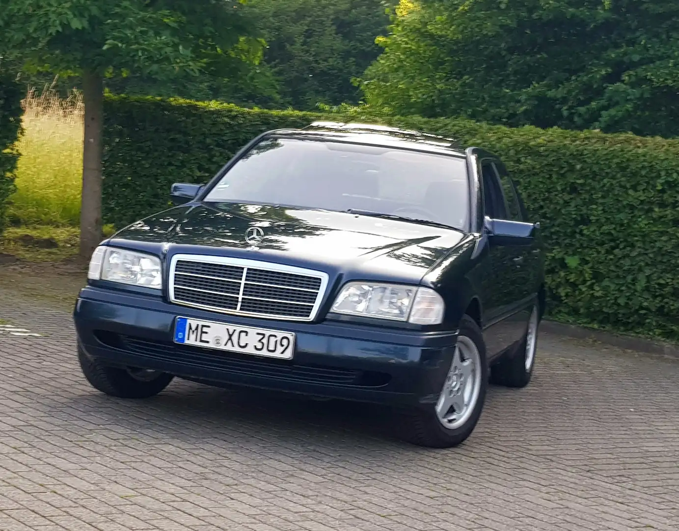 Mercedes-Benz C 230 C-Klasse Classic Blau - 1