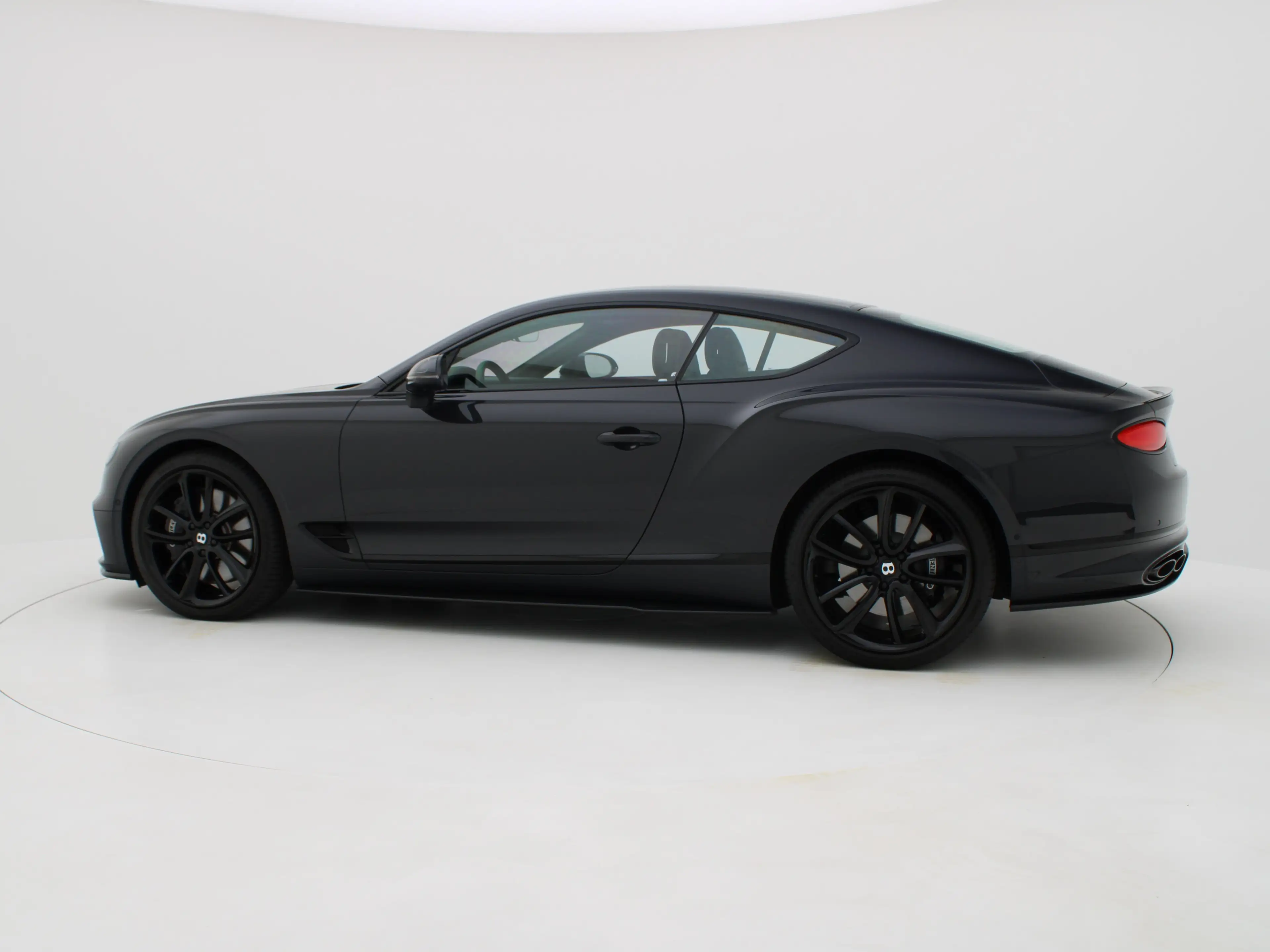 Bentley Continental GT V8 — photo 15