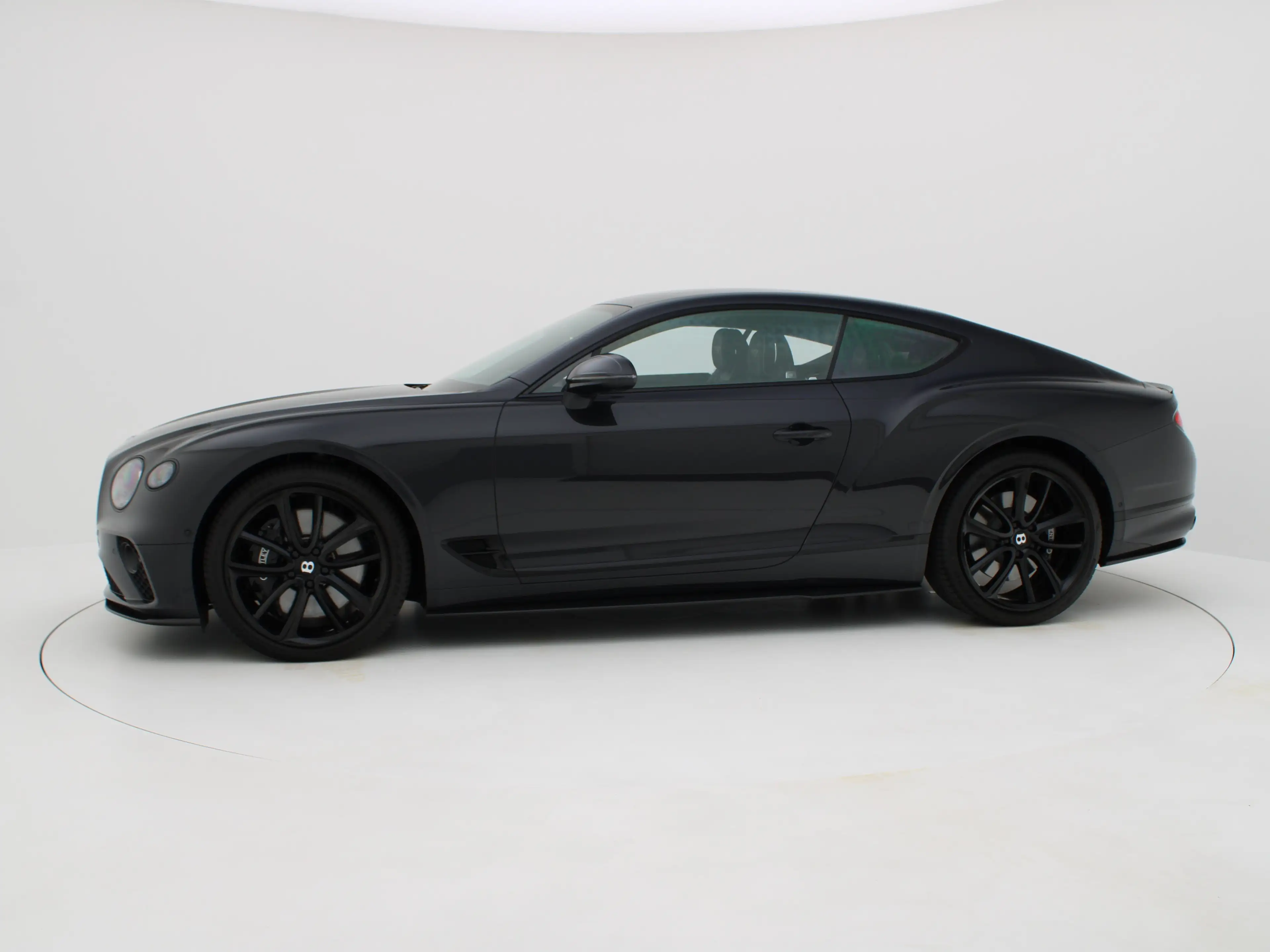 Bentley Continental GT V8 — photo 12