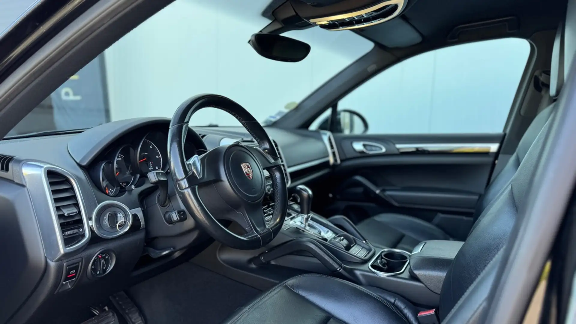 Porsche Cayenne 3.0 TDi DPF V6 24V Tiptronic S 245 Negru - 2