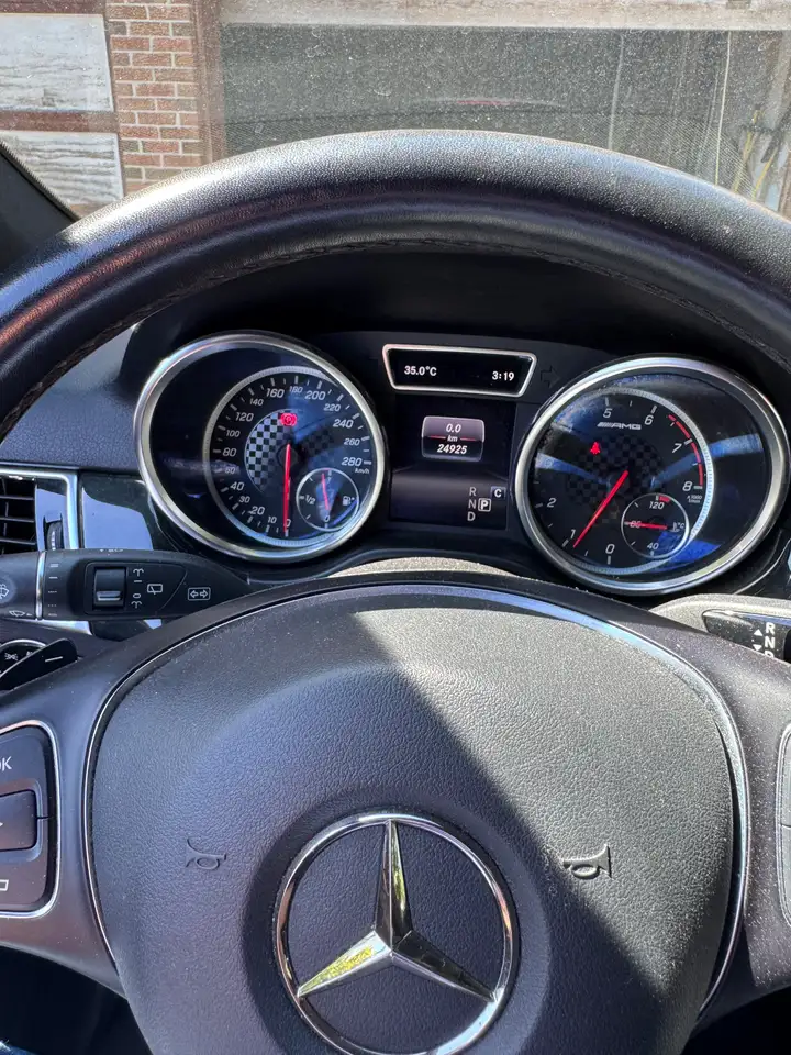 Mercedes-Benz GLE снимка Mercedes-Benz GLE