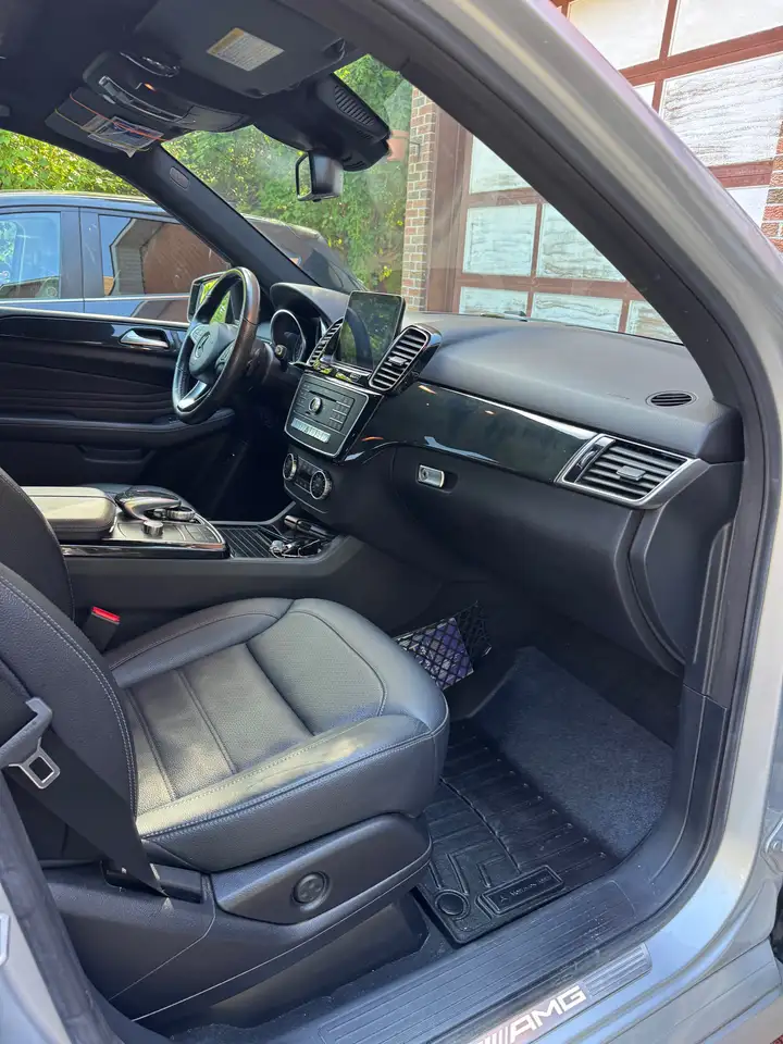 Mercedes-Benz GLE снимка Mercedes-Benz GLE