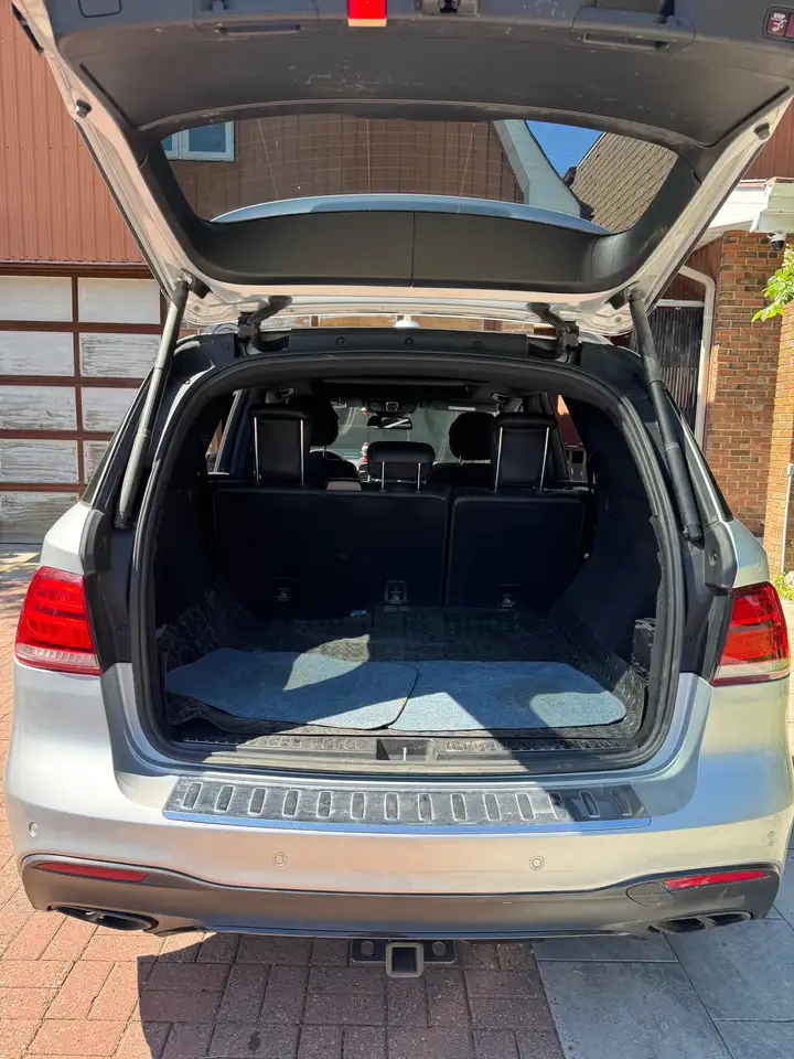 Mercedes-Benz GLE снимка Mercedes-Benz GLE