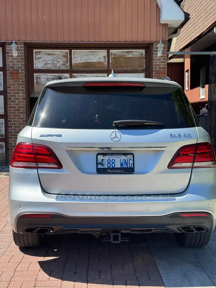 Mercedes-Benz GLE снимка Mercedes-Benz GLE