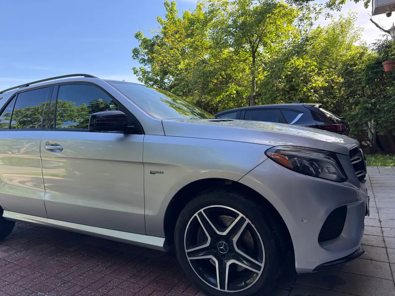 Mercedes-Benz GLE снимка Mercedes-Benz GLE