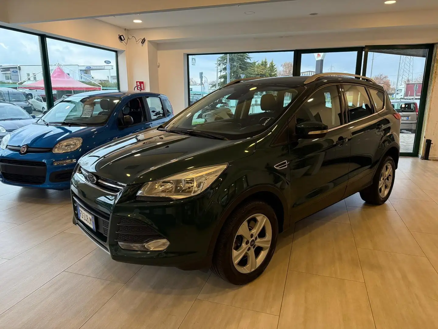 Ford Kuga 2.0 tdci 2wd Verde - 2