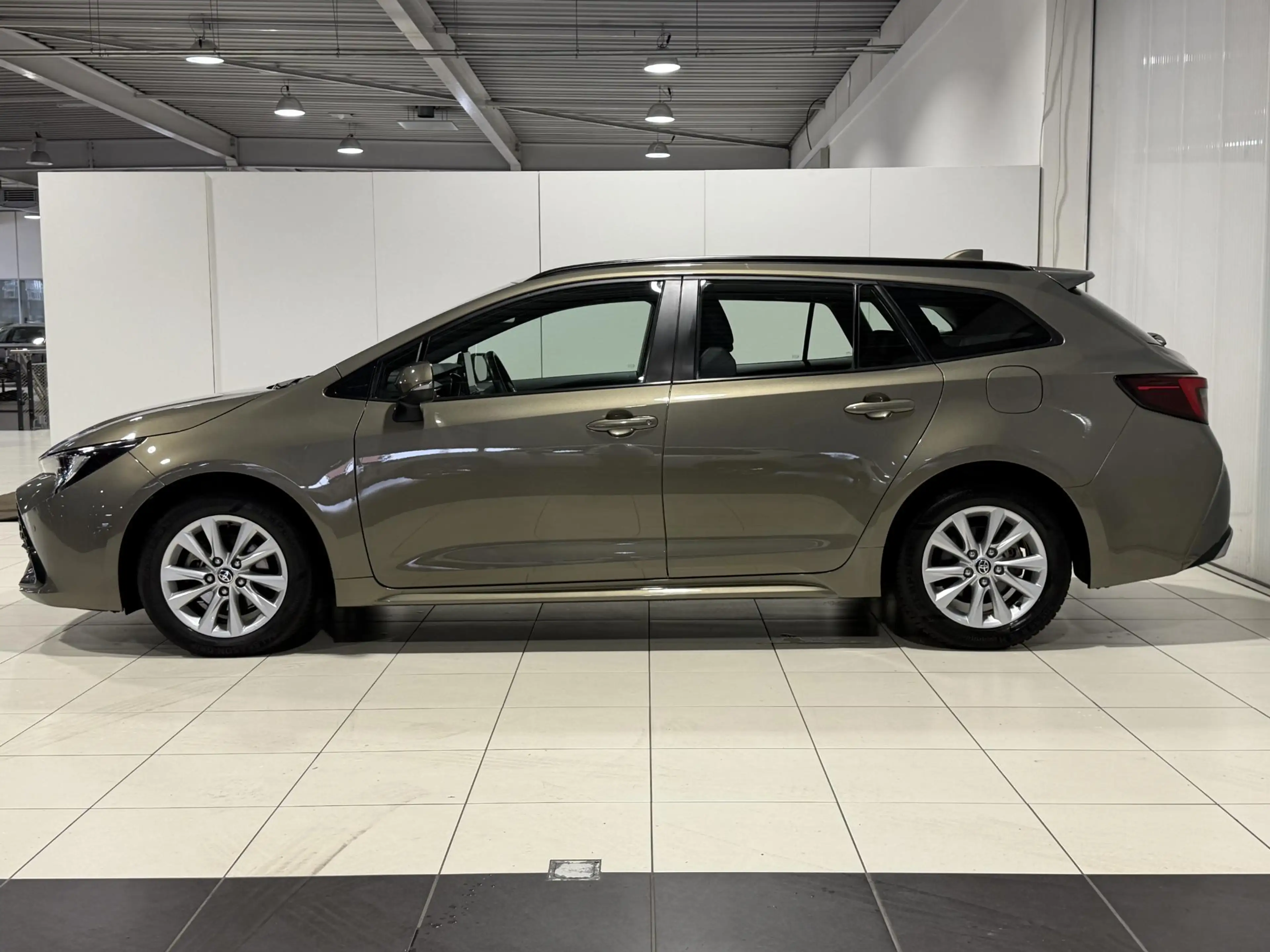 Toyota Corolla Touring Sports Hybrid 140 Active Parkeersensoren v — photo 5