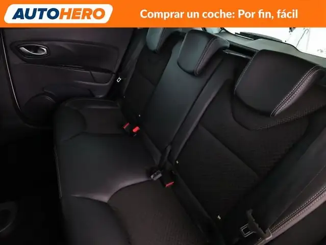 Renault Clio view 15