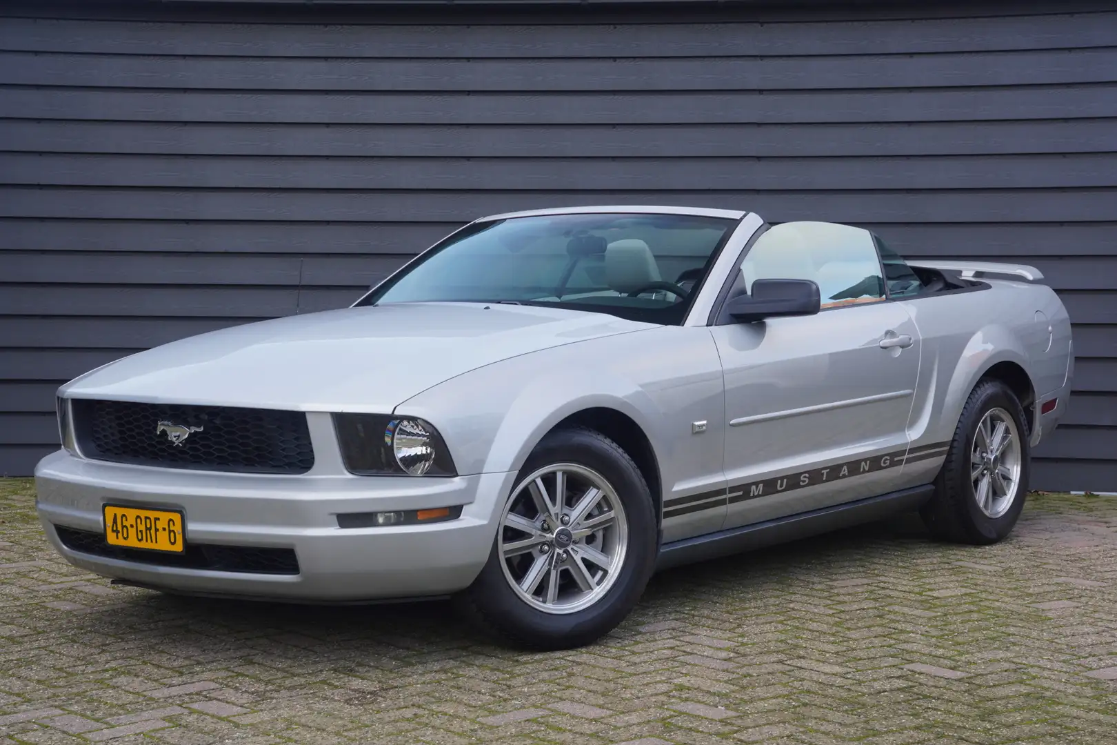 Ford Mustang USA 4.0 V6 - LEDER - CRUISE - AIRCO - AUTOMAAT - Grijs - 1