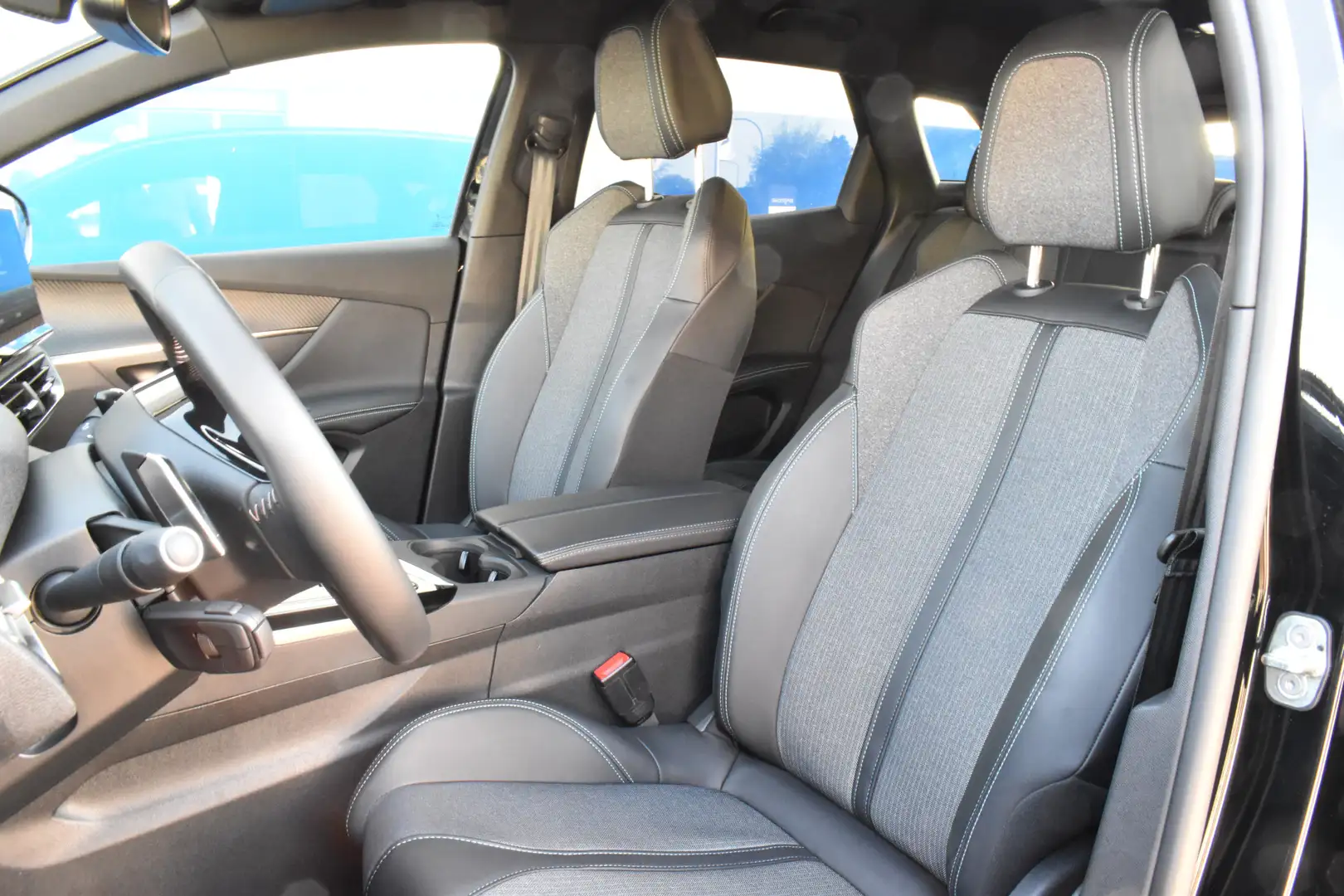 Peugeot 3008 plug-in Hybrid EAT 7 195 Allure Navi | Airco | Key Noir - 2