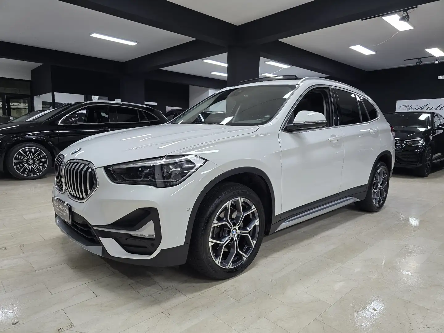 BMW X1 X1 F48 2022 xdrive18d Xline Plus auto (Tetto) Weiß - 1