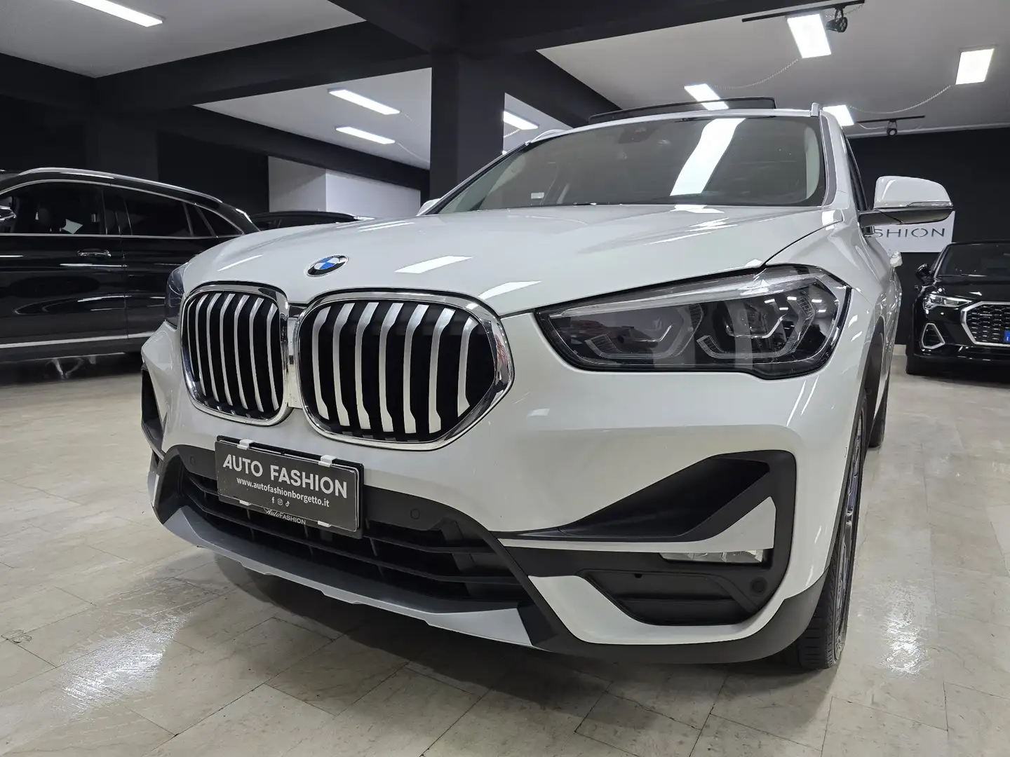 BMW X1 X1 F48 2022 xdrive18d Xline Plus auto (Tetto) Weiß - 2