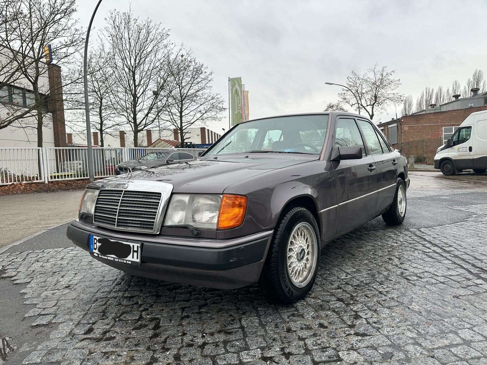Second hand Mercedes Benz E-Class 300