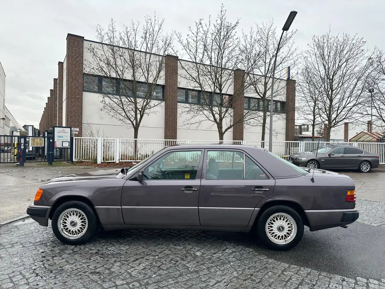 Mercedes-Benz E 300 OLDTIMER, foto 2