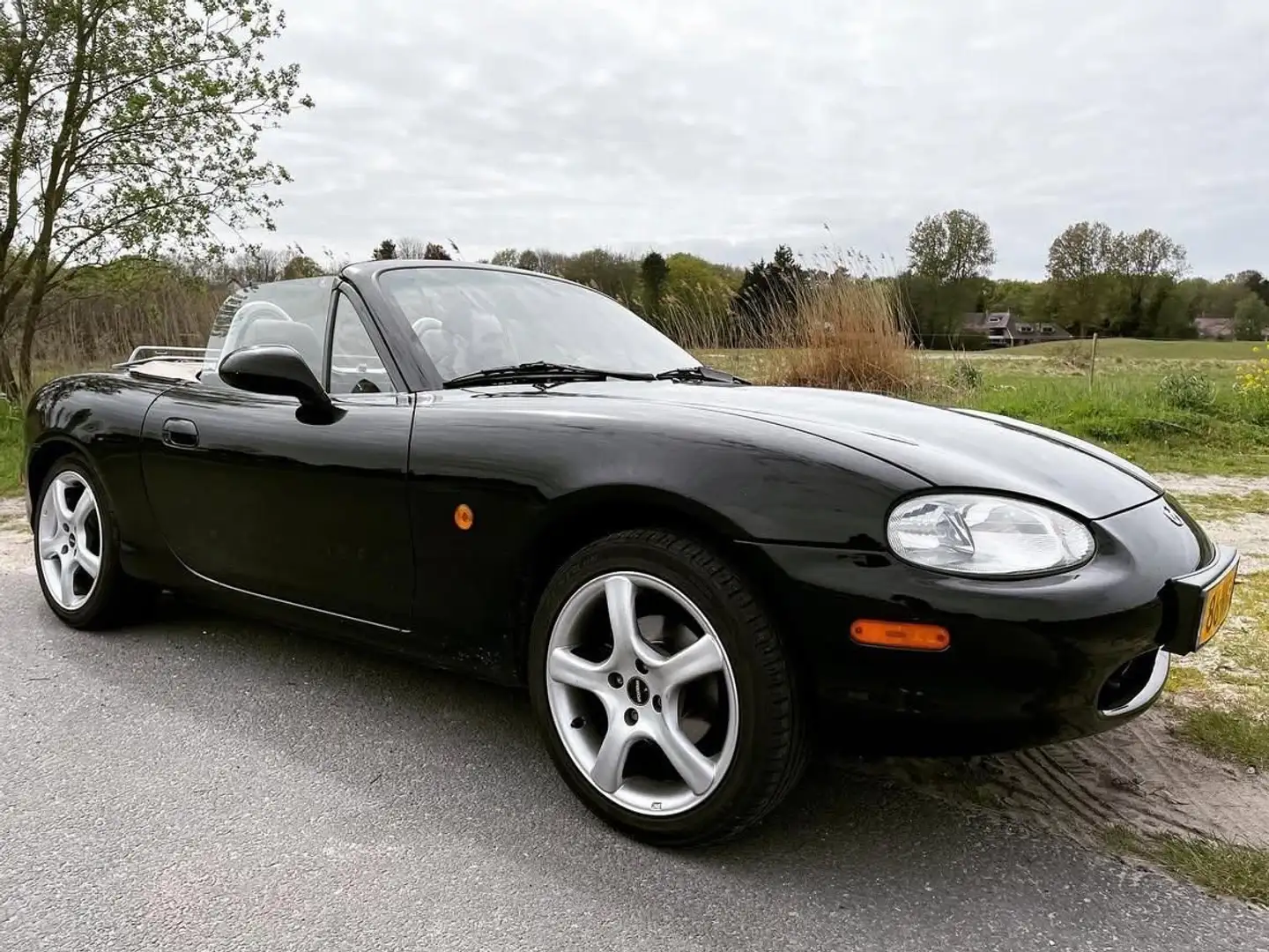 Mazda MX-5 1.6i 16V - 2