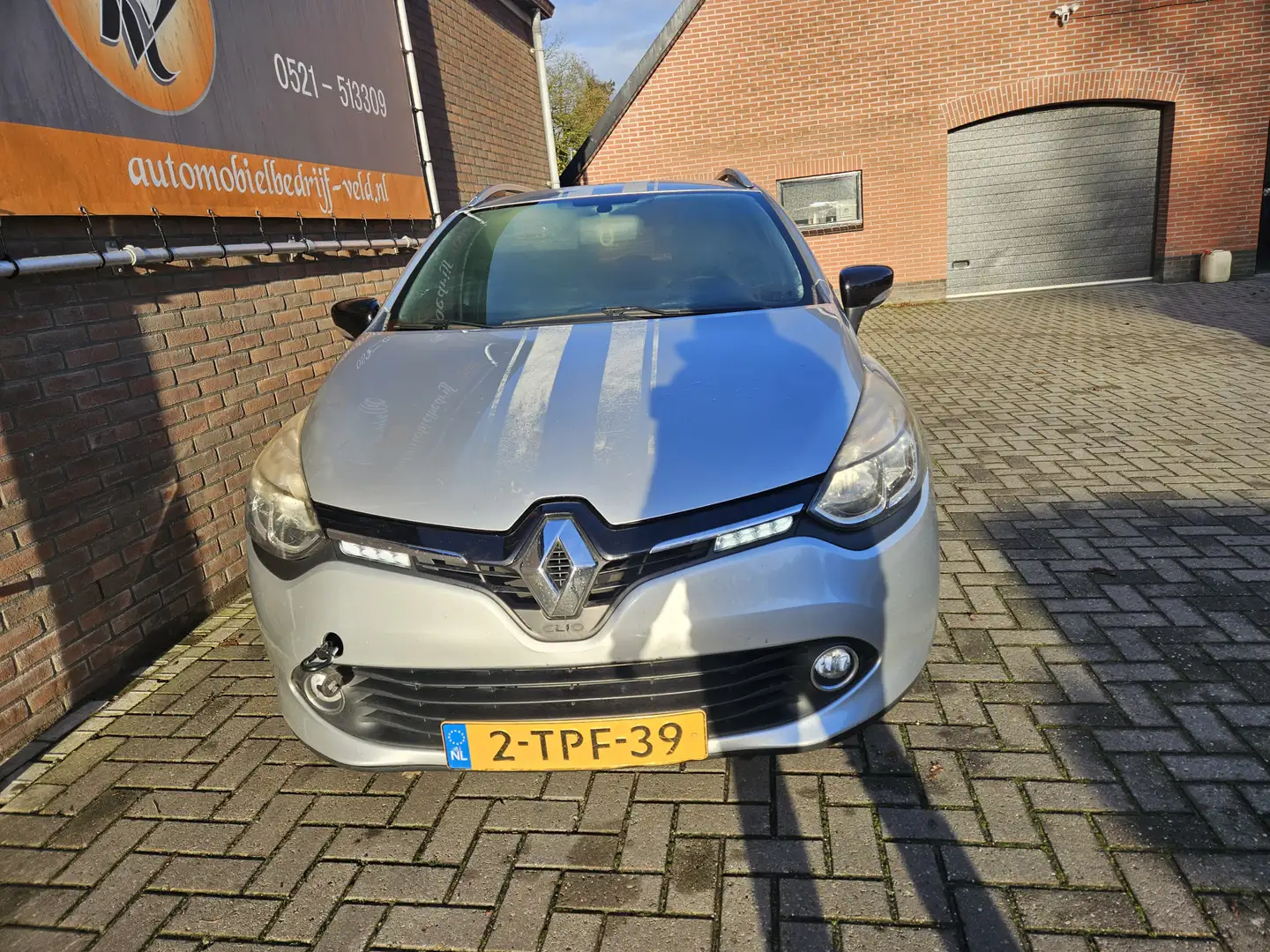 Renault Clio Estate 0.9 TCe Expression (motor defect) Grau - 2