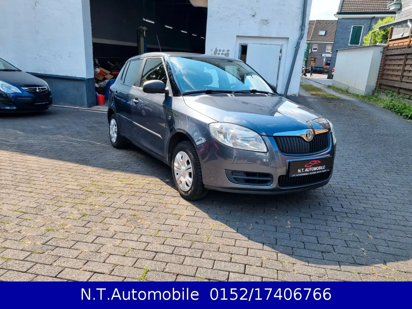 Skoda Fabia 1.2 *NUR 124 TKM*2 HAND*TÜV NEU*8-FACH Gris - 2