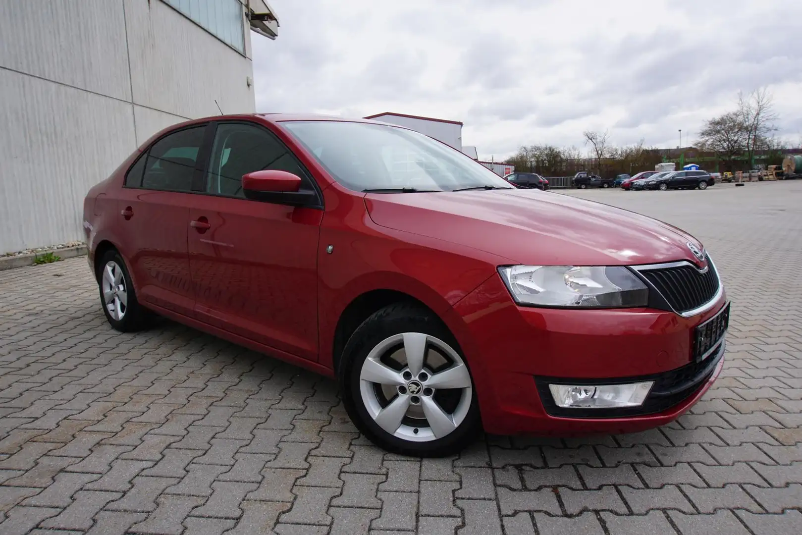 Skoda Rapid/Spaceback Limo 1.2TSI AHK SHZ PDC 1.Hd Mj-2014 Rojo - 1