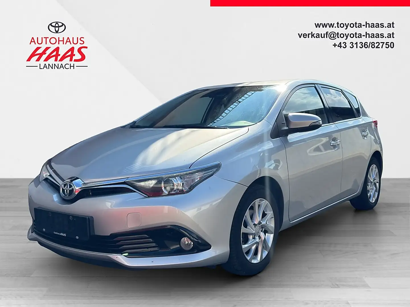 Toyota Auris 1,33 dVVT-i Edition 45 Silber - 1