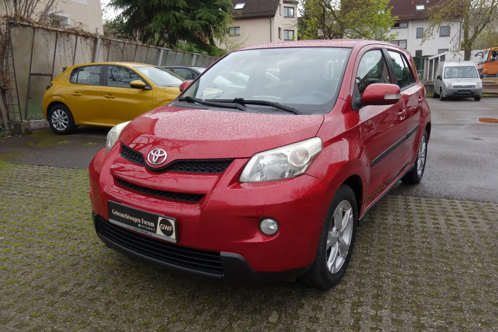 Toyota Urban Cruiser Town KLIMA ALU crvena - 1