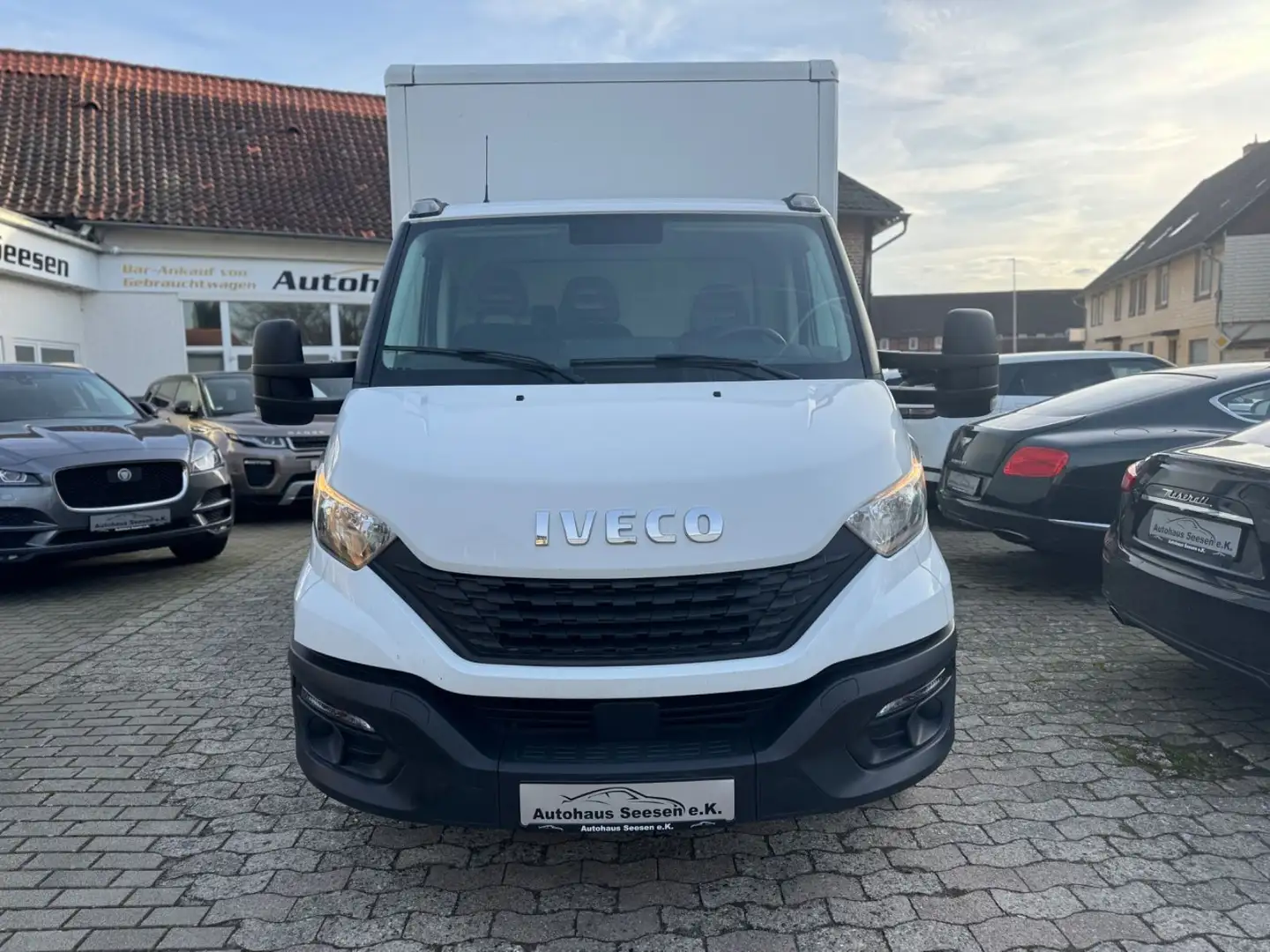 Iveco Daily 35-160 Koffer mit Ladebordwand Weiß - 2