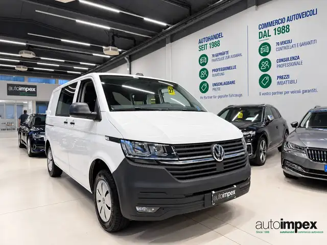 Volkswagen T6.1 Transporter 4 MOTION 5 POSTI + IVA