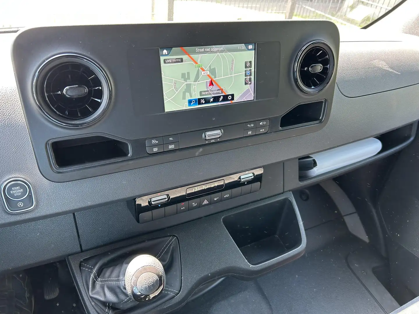 Mercedes-Benz Sprinter 317 CDI GB L2 RWD Wit - 2