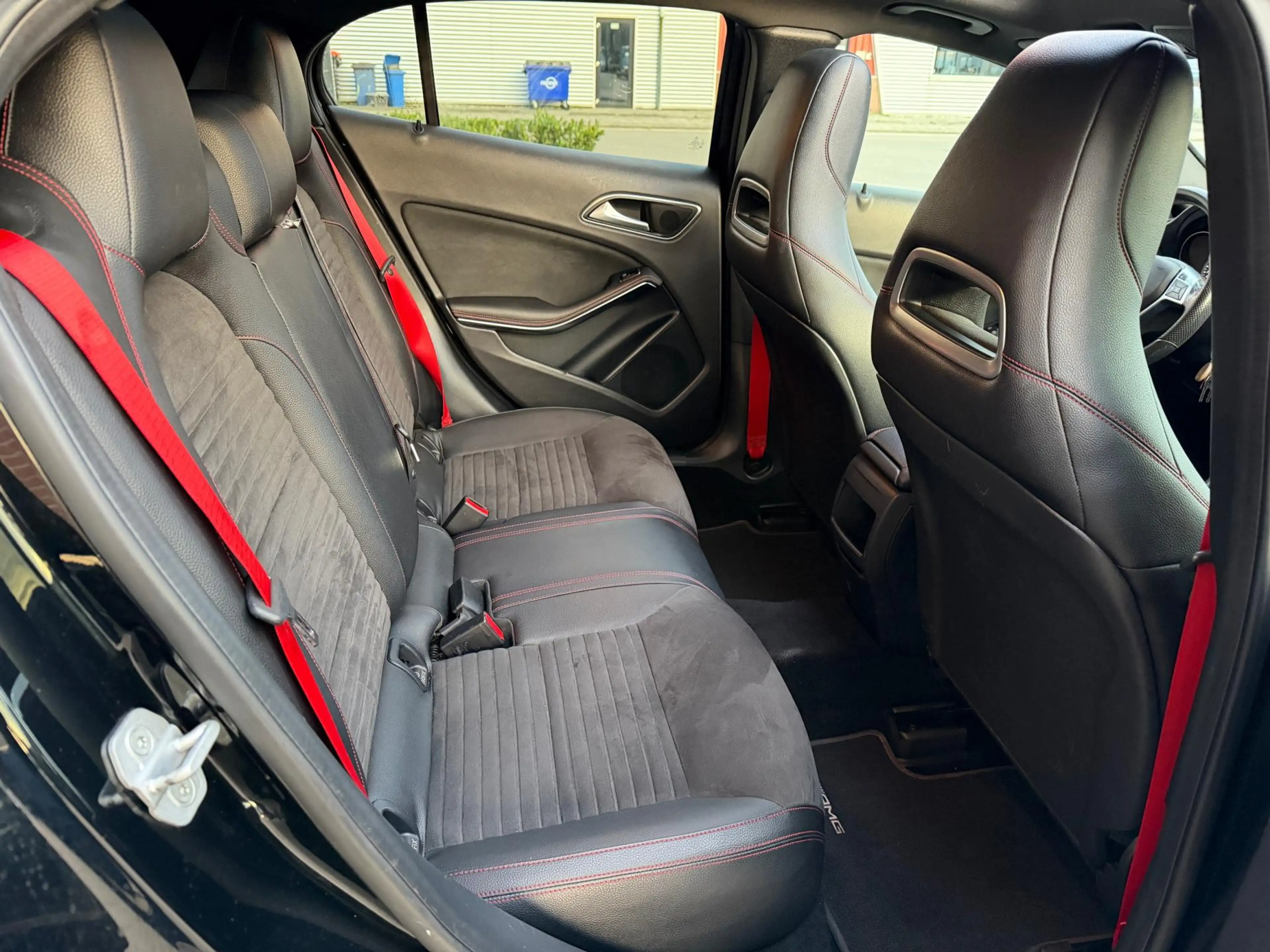 Mercedes-Benz GLA 200 AMG AUT LED Pano Memory Navi — photo 22