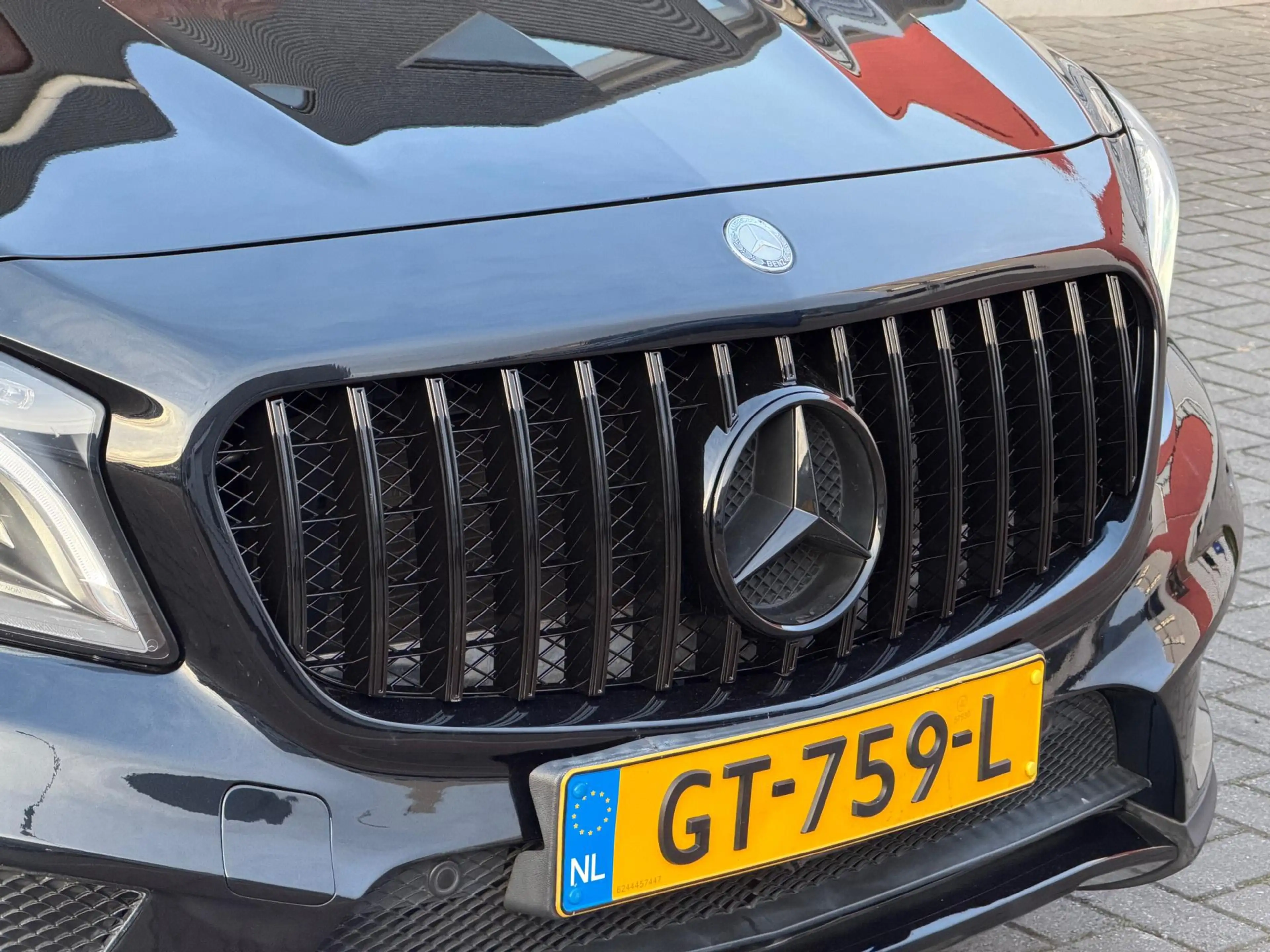 Mercedes-Benz GLA 200 AMG AUT LED Pano Memory Navi — photo 11