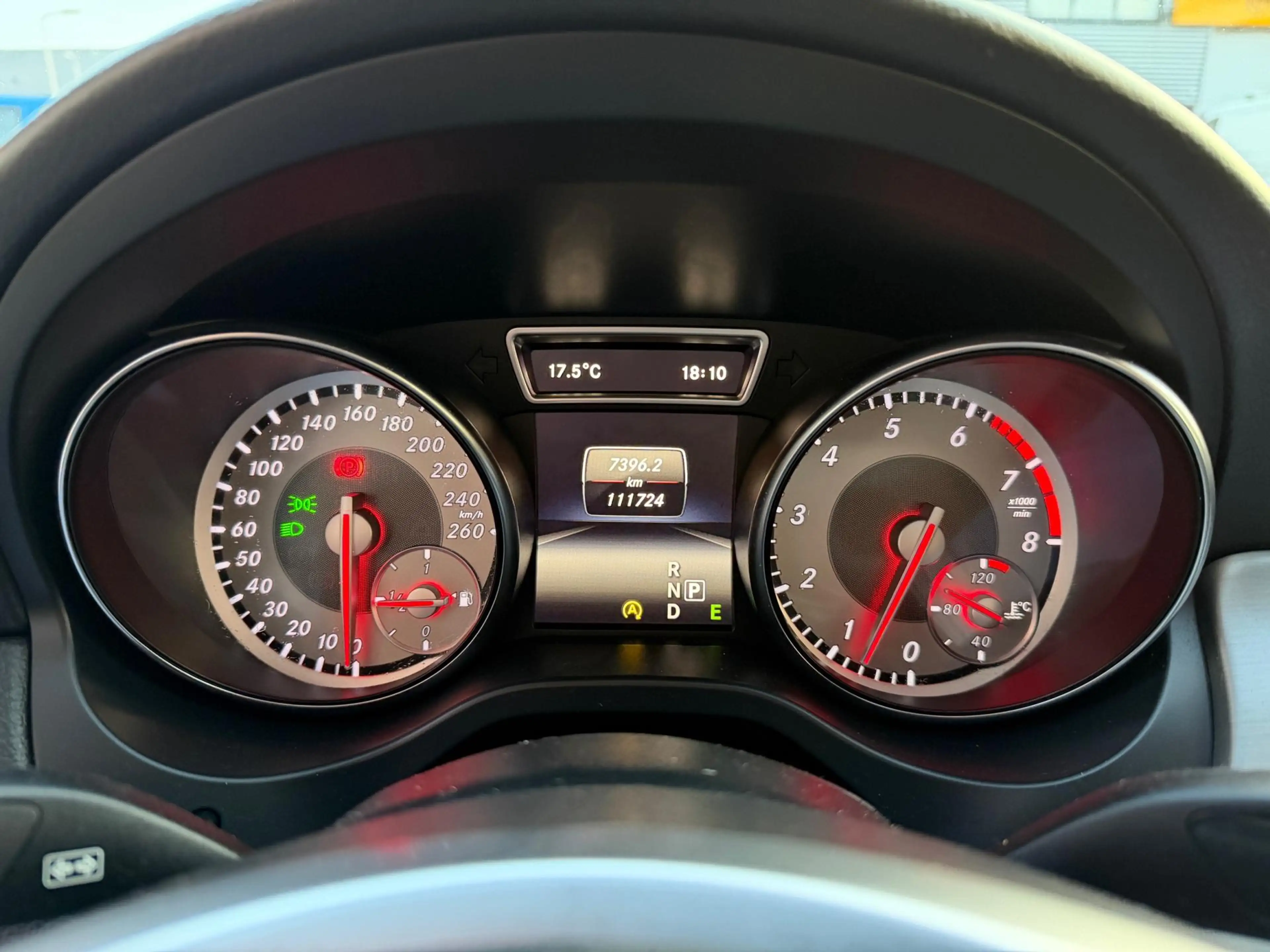 Mercedes-Benz GLA 200 AMG AUT LED Pano Memory Navi — photo 28