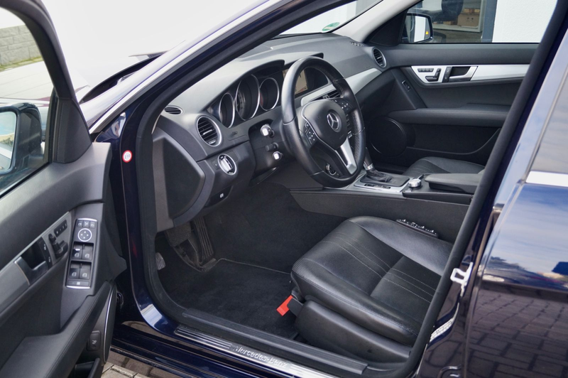 Mercedes-Benz C 300 CDI 4Matic-XENON-STANDHZG-SPUR-LEDER- — photo 10