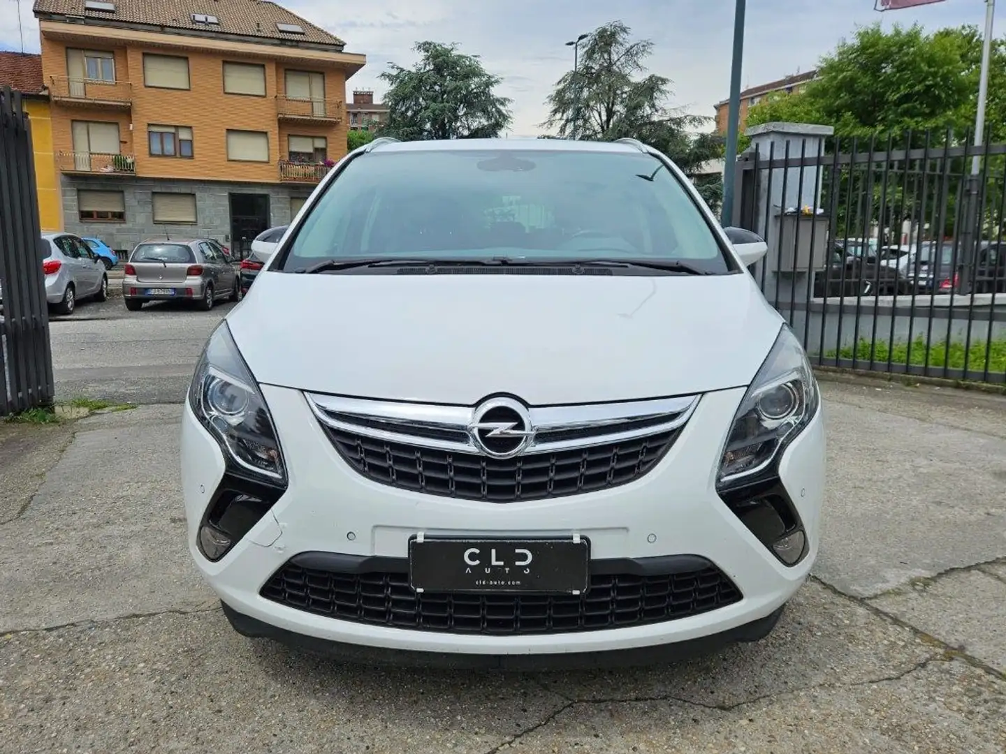 Opel Zafira Tourer 2.0 CDTi 165CV aut. 7POSTI Blanc - 2