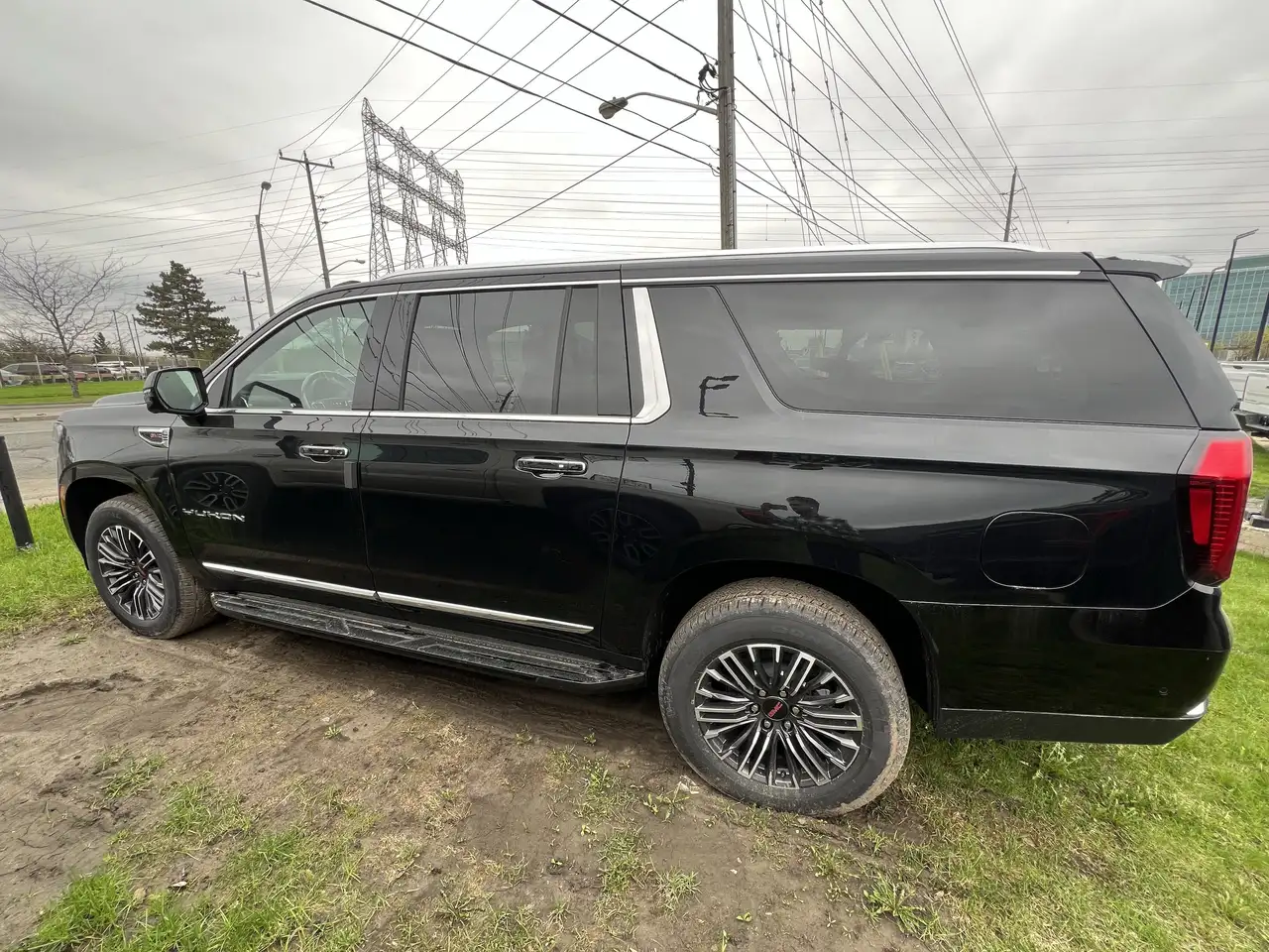 GMC Yukon снимка GMC Yukon
